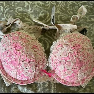 Victoria’s Secret bra